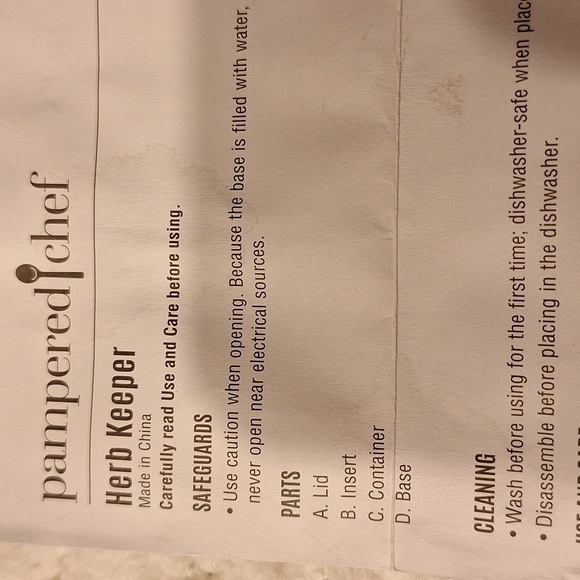 Pampered Chef herb keeper - Picture 2 of 3